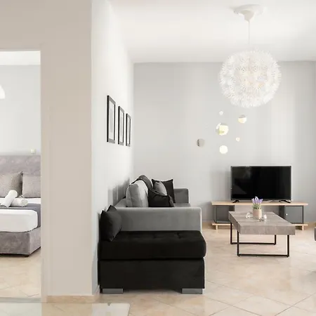 Michael דירה Alepou