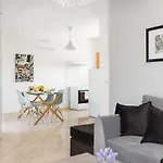 شقة Michael